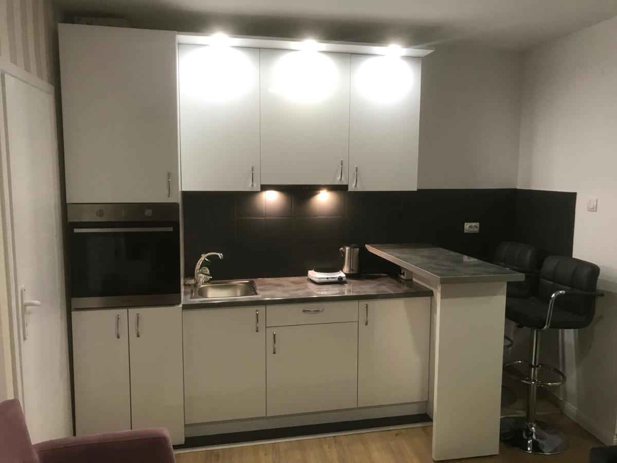 Apartman Kristina Free Parking Újvidék Kültér fotó